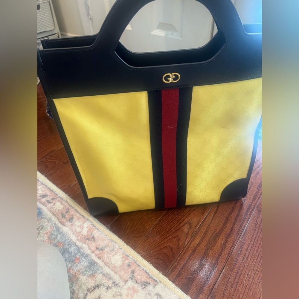 Brand new Gucci bag in yellow